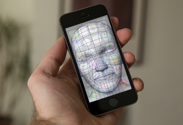 Apple iphone face recognition